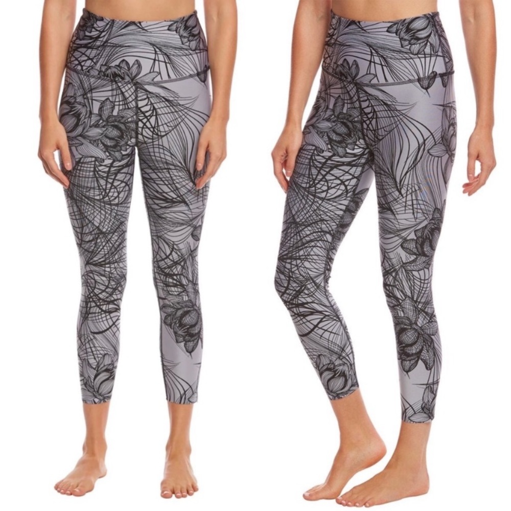 Beyond Yoga Flip it and Reverse It Leggings 20